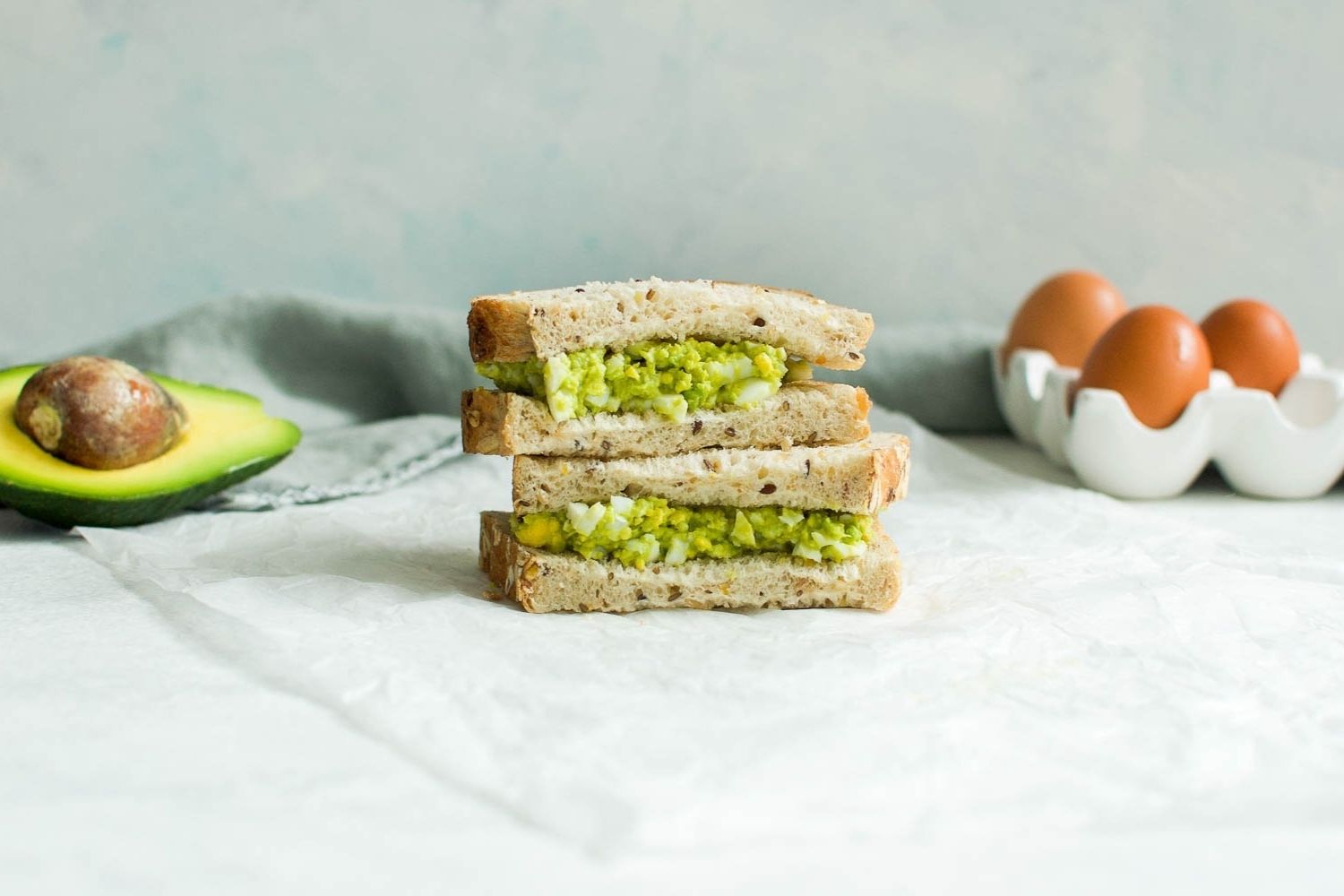 avocado-breakfast-sandwich-recipe