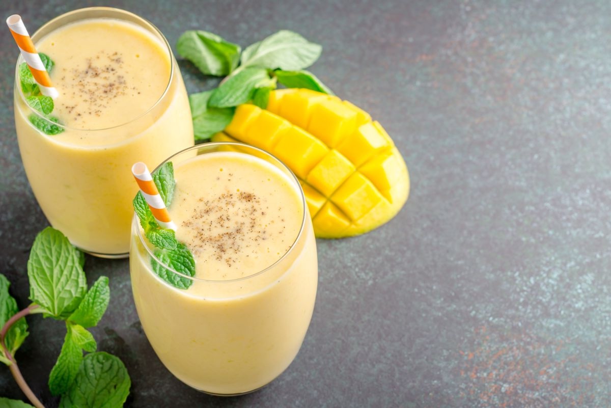 restaurant-style-mango-lassi-recipe