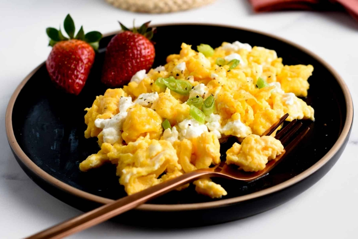 cottage-cheese-scrambled-eggs-recipe
