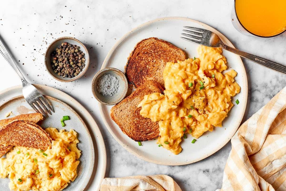 microwave-scrambled-eggs-recipe